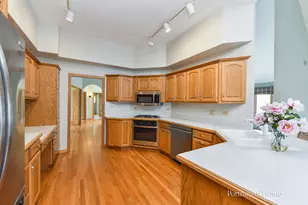 11 Merrimack Ct, Bolingbrook, IL 60440 - Photo 11