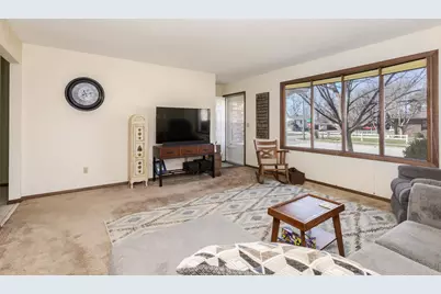 200 Felmley Drive, Normal, IL 61761 - Photo 3