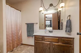 200 Felmley Dr, Normal, IL 61761 - Photo 27