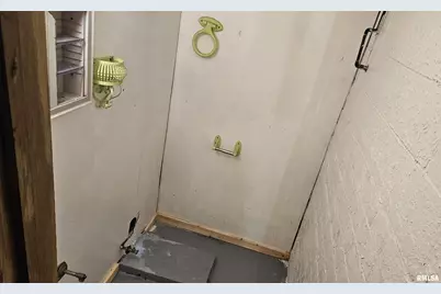 518 E Kerr Street, Centralia, IL 62801 - Photo 11