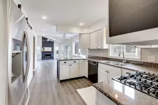 344 Timber Oaks Dr, North Aurora, IL 60542 - Photo 11