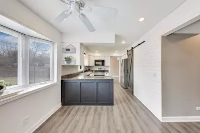 344 Timber Oaks Drive, North Aurora, IL 60542 - Photo 13