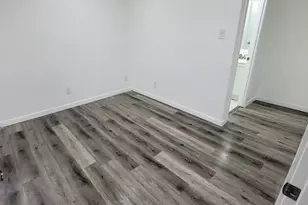 1125 Dallas St, Gary, IN 46406 - Photo 9