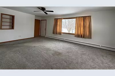 2208 Stieg Road, Woodstock, IL 60098 - Photo 5