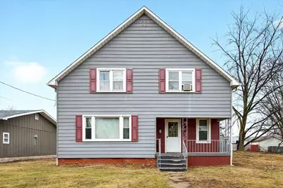 835 N 6th Avenue, Canton, IL 61520 - Photo 1