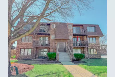 207 Uteg Street #302, Crystal Lake, IL 60014 - Photo 1