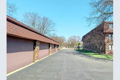 207 Uteg Street #302, Crystal Lake, IL 60014 - Photo 3