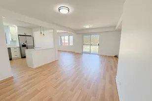 207 Uteg St, Crystal Lake, IL 60014 - Photo 5