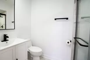 207 Uteg St, Crystal Lake, IL 60014 - Photo 17