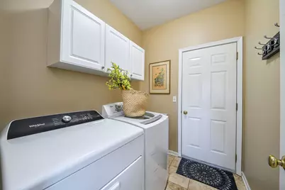 39W578 Newton Square, Geneva, IL 60134 - Photo 7