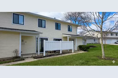 325 Bayview Point, Schaumburg, IL 60194 - Photo 1