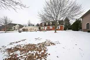 360 Erie Cir, Bloomingdale, IL 60108 - Photo 29