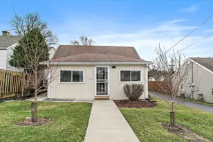 306 Johnson St, East Dundee, IL 60118 - Photo 1