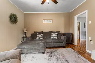 306 Shimp St, Milmine, IL 61855 - Photo 9