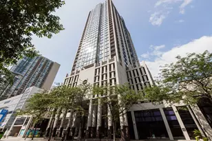 1122 N Clark St, Chicago, IL 60610 - Photo 1