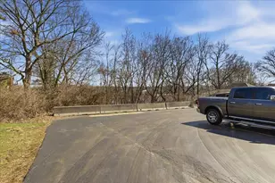 479 N Lake St, Aurora, IL 60506 - Photo 37