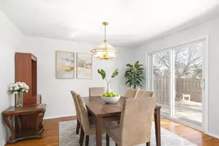 301 Inner Cir Dr, Bolingbrook, IL 60490 - Photo 5