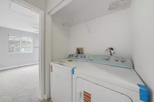 402 Trenton Ct, Aurora, IL 60504 - Photo 13