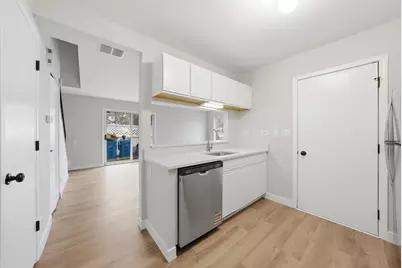 402 Trenton Court, Aurora, IL 60504 - Photo 5