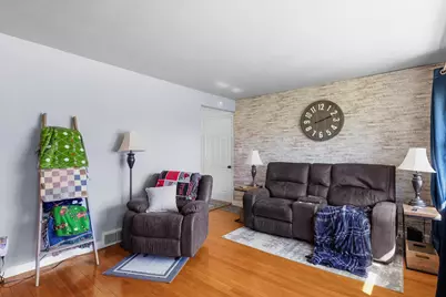 1105 Roselawn Street, Paxton, IL 60957 - Photo 7