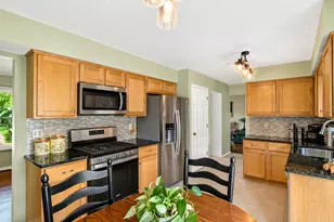 1814 Cambridge Dr, Saint Charles, IL 60174 - Photo 11