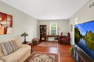 1814 Cambridge Dr, Saint Charles, IL 60174 - Photo 3
