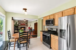 1814 Cambridge Dr, Saint Charles, IL 60174 - Photo 13