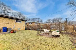 2437 Crawford Ave, Evanston, IL 60201 - Photo 29