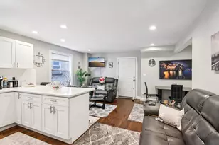 2900 W Glenlake Ave, Chicago, IL 60659 - Photo 7