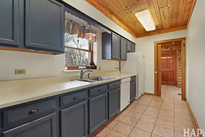 707 Quinn Road, McHenry, IL 60051 - Photo 5