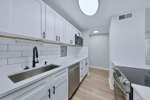 5740 N Sheridan Rd, Chicago, IL 60660 - Photo 7