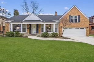 821 N Catherine Ave, La Grange Park, IL 60526 - Photo 1