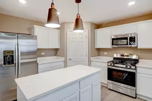 138 Piper Glen Ave, Oswego, IL 60543 - Photo 11