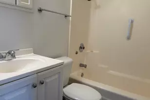 11 Saint Thomas Colony, Fox Lake, IL 60020 - Photo 7