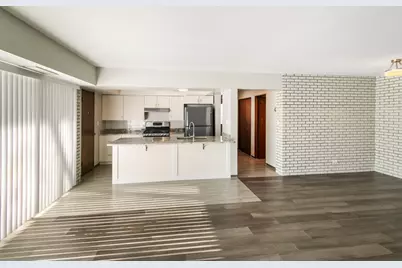 318 Walker Avenue #4, Highland Park, IL 60035 - Photo 3