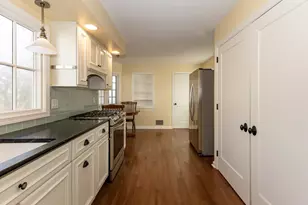 1159 N Kellogg St, Galesburg, IL 61401 - Photo 9