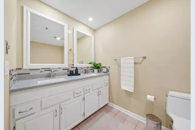 451 Town Place Circle #203, Buffalo Grove, IL 60089 - Photo 13