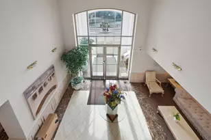 451 Town Pl Cir, Buffalo Grove, IL 60089 - Photo 3