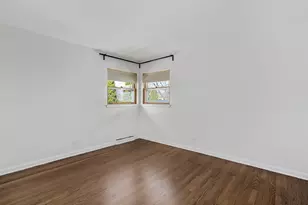 284 Blackhawk Rd, Riverside, IL 60546 - Photo 21