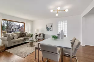 284 Blackhawk Rd, Riverside, IL 60546 - Photo 5