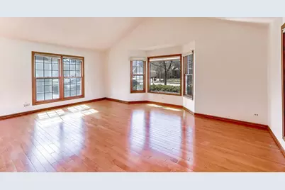 1219 Montego Court, Elk Grove Village, IL 60007 - Photo 5