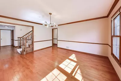 1219 Montego Court, Elk Grove Village, IL 60007 - Photo 9