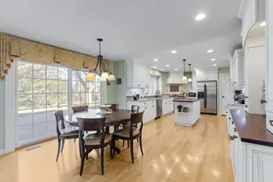 4 Ashford Ct, South Barrington, IL 60010 - Photo 11