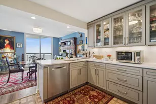 6007 N Sheridan Rd, Chicago, IL 60660 - Photo 3