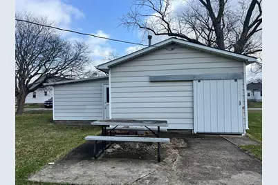 111 W Central Street, Buckley, IL 60918 - Photo 5