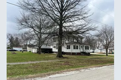 111 W Central Street, Buckley, IL 60918 - Photo 1