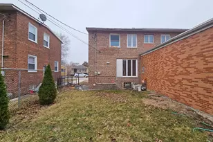 9319 S Calumet Ave, Chicago, IL 60619 - Photo 13