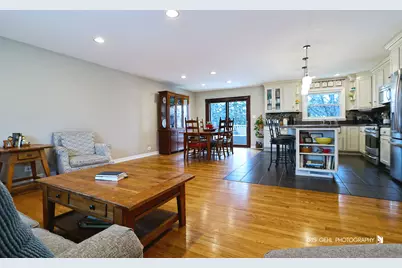 15417 W Fair Lane, Libertyville, IL 60048 - Photo 3