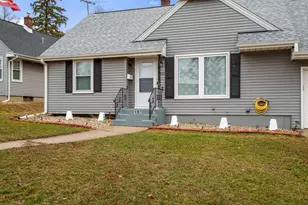 1910 25th St, Rockford, IL 61108 - Photo 3