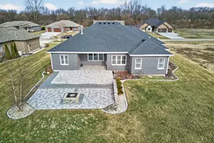 3425 Country Club Ln, Morris, IL 60450 - Photo 5